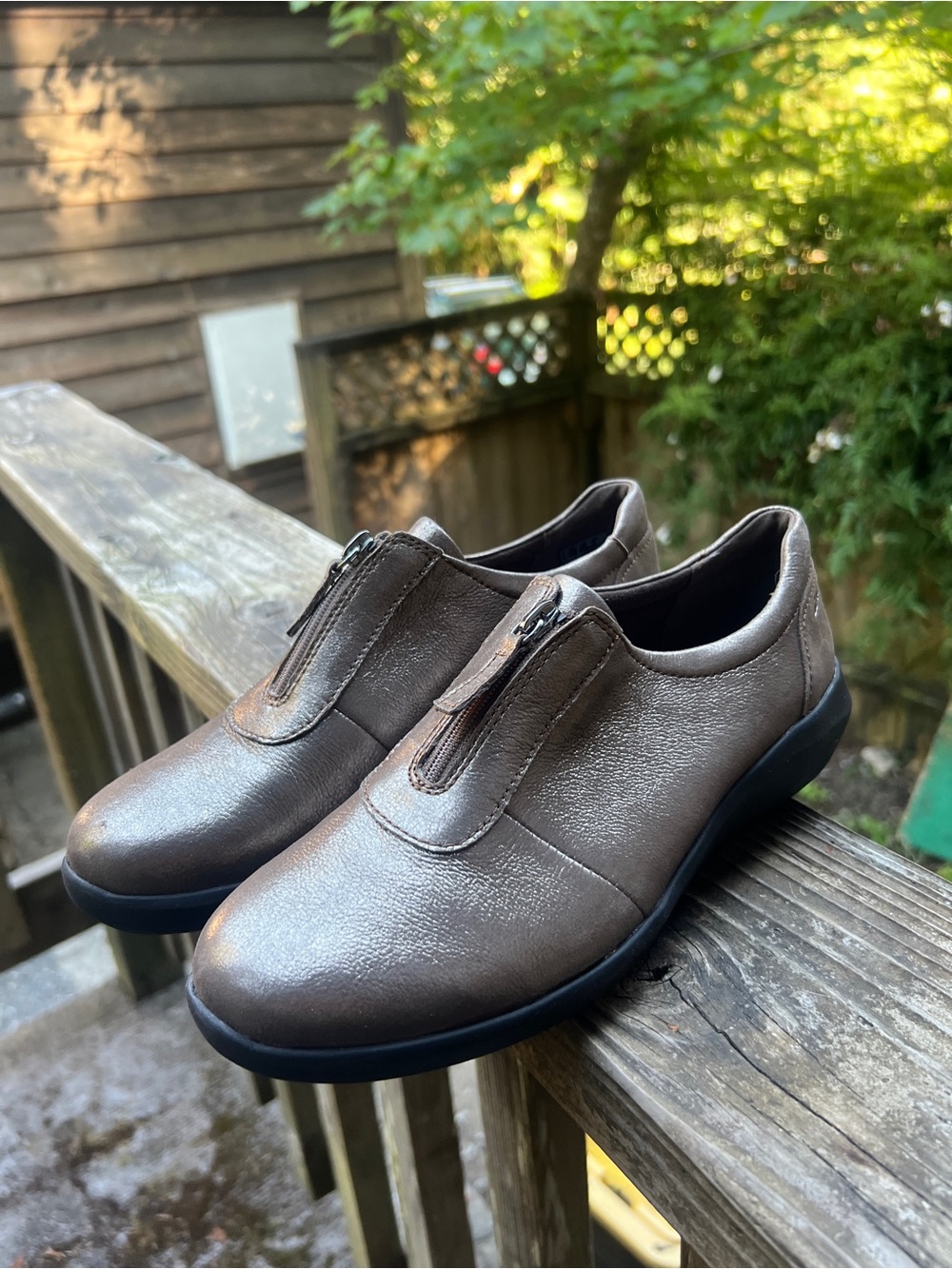 Clark’s Women’s Comfort Zip Slip-On Shoe Metallic Brown Taupe NIB